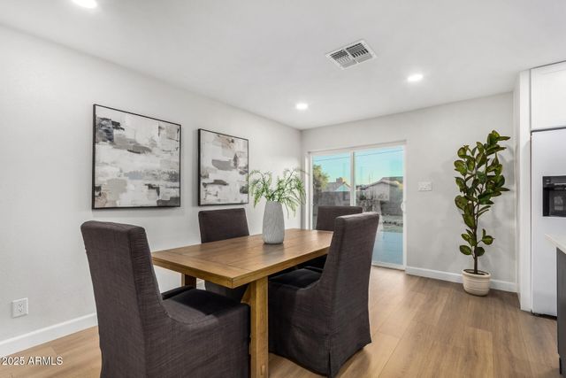 6413 E HOLLY Street, Scottsdale, AZ 85257