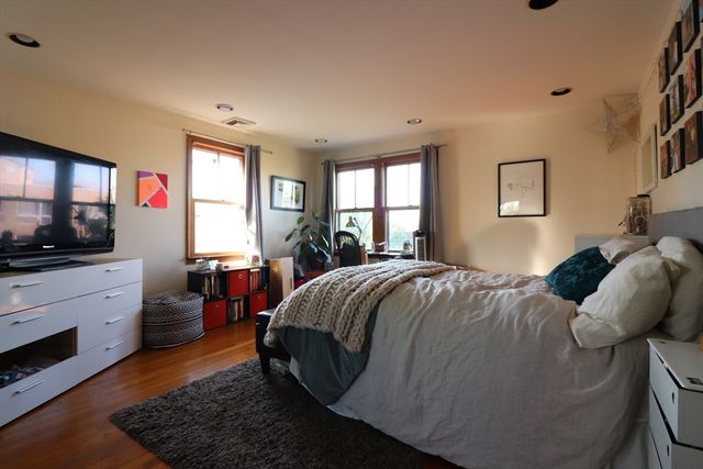 40 Atherton Rd. 2, Brookline, MA 02446