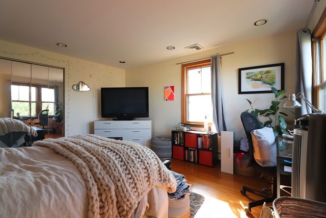 40 Atherton Rd. 2, Brookline, MA 02446