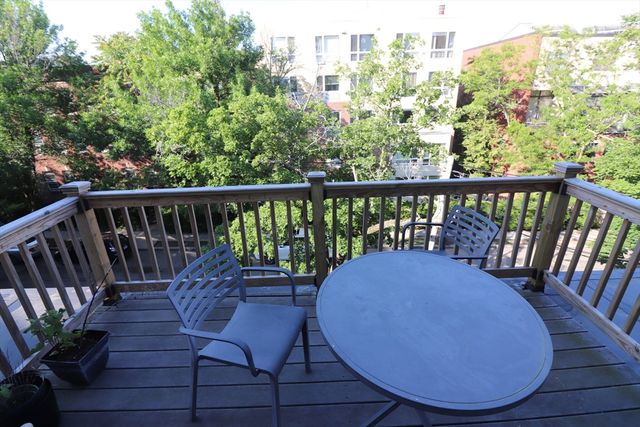 40 Atherton Rd. 2, Brookline, MA 02446