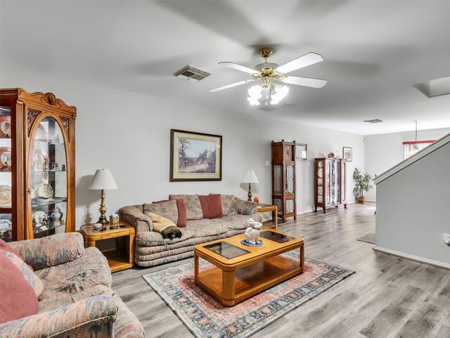 501 Pine Cluster Court, Conroe, TX 77301