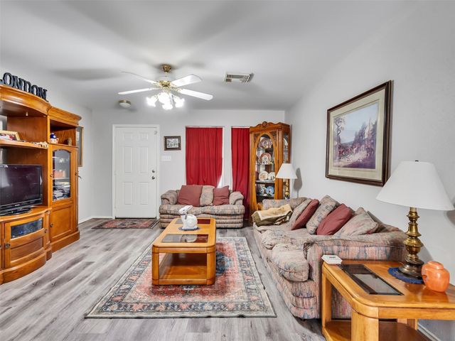 501 Pine Cluster Court, Conroe, TX 77301