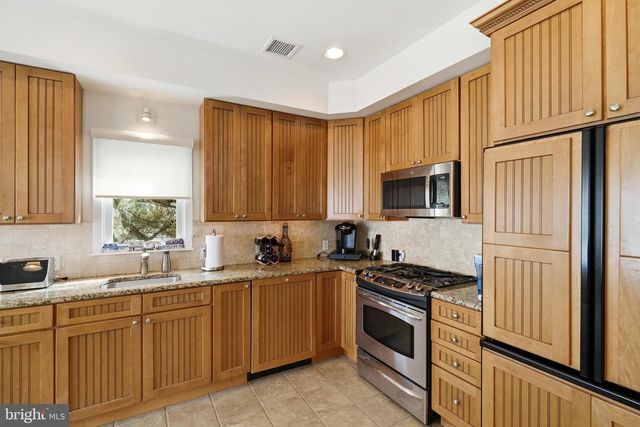 130 E PENNSYLVANIA, Long Beach Township, NJ 08008