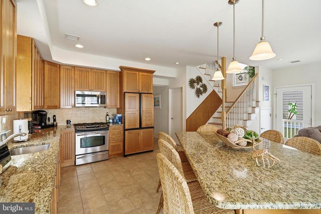 130 E PENNSYLVANIA, Long Beach Township, NJ 08008