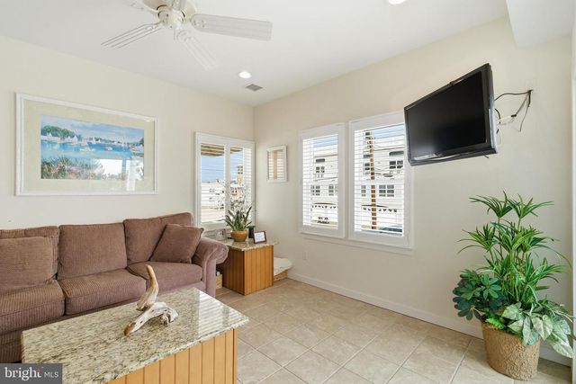 130 E PENNSYLVANIA, Long Beach Township, NJ 08008