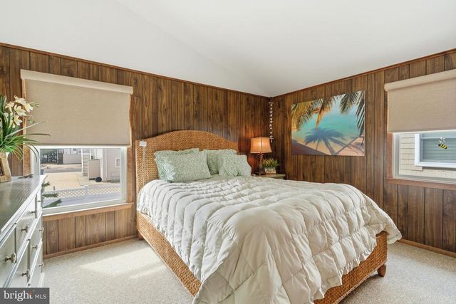 130 E PENNSYLVANIA, Long Beach Township, NJ 08008