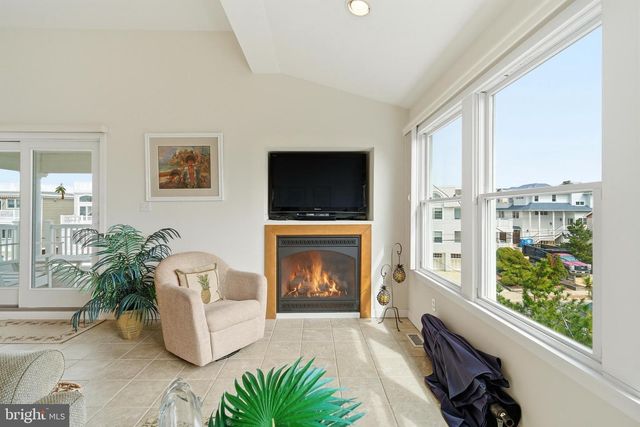 130 E PENNSYLVANIA, Long Beach Township, NJ 08008