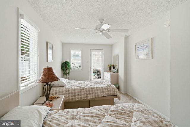 130 E PENNSYLVANIA, Long Beach Township, NJ 08008