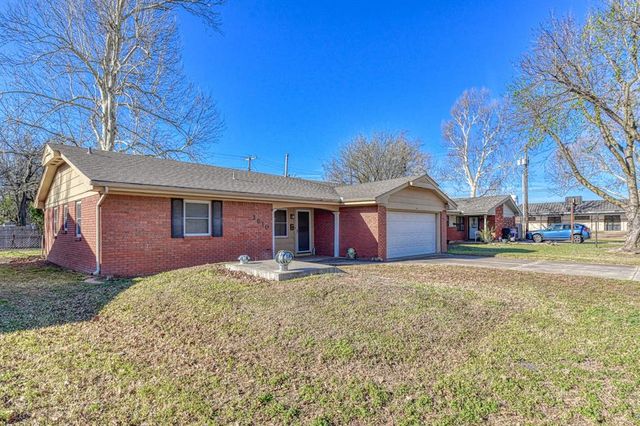 1810 Windsor Way, Norman, OK 73069