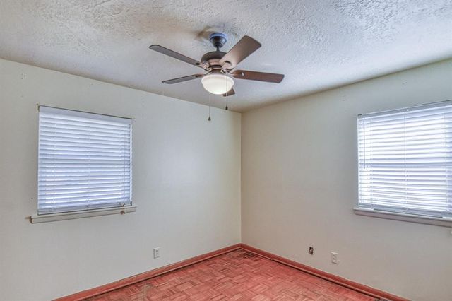 1810 Windsor Way, Norman, OK 73069