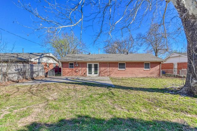 1810 Windsor Way, Norman, OK 73069