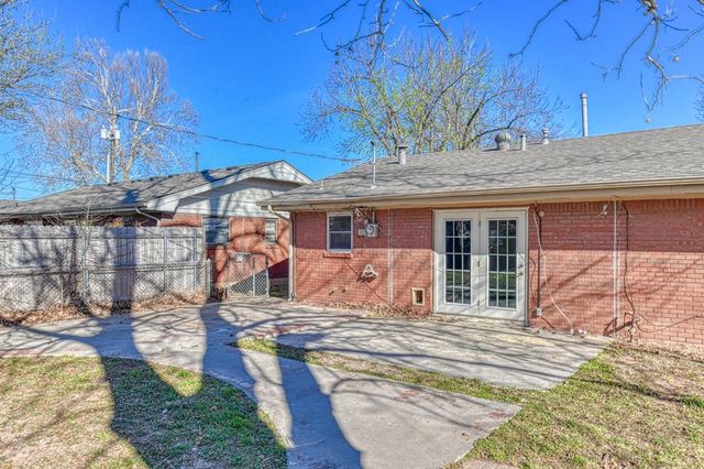 1810 Windsor Way, Norman, OK 73069