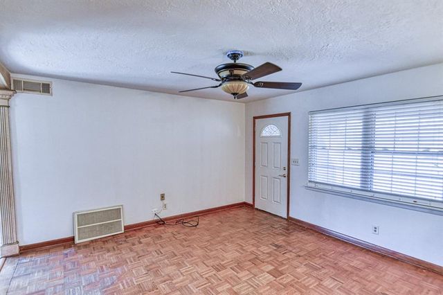 1810 Windsor Way, Norman, OK 73069