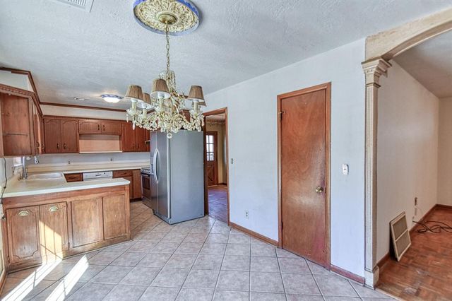 1810 Windsor Way, Norman, OK 73069