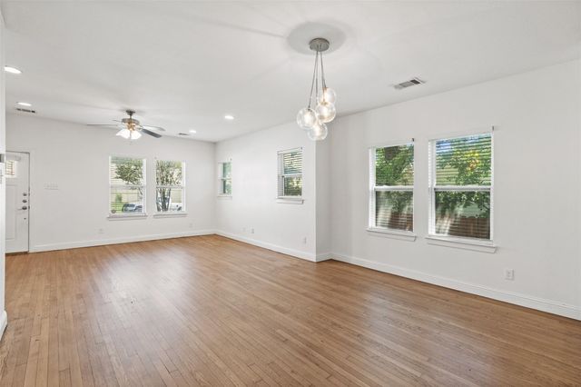 3203 E 18th ST, Austin, TX 78721
