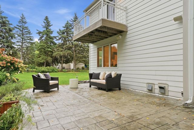 1851 South Lane, Mendota Heights, MN 55118