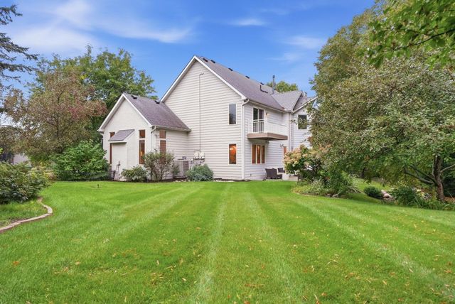 1851 South Lane, Mendota Heights, MN 55118