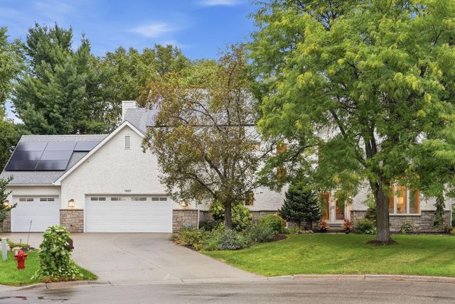 1851 South Lane, Mendota Heights, MN 55118