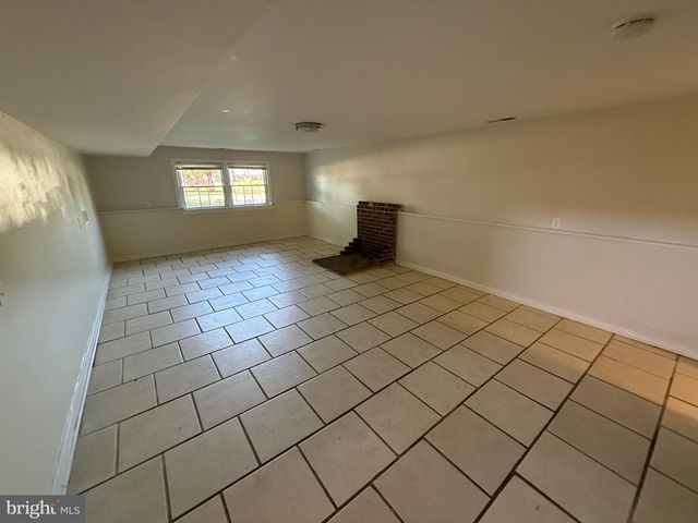 174 KANSAS RD, Pennsville, NJ 08070