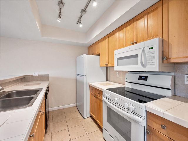 5789 PEREGRINE AVENUE 30-C10-2, Orlando, FL 32819