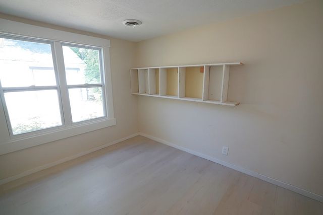 145 S Saint Clair, Wichita, KS 67213