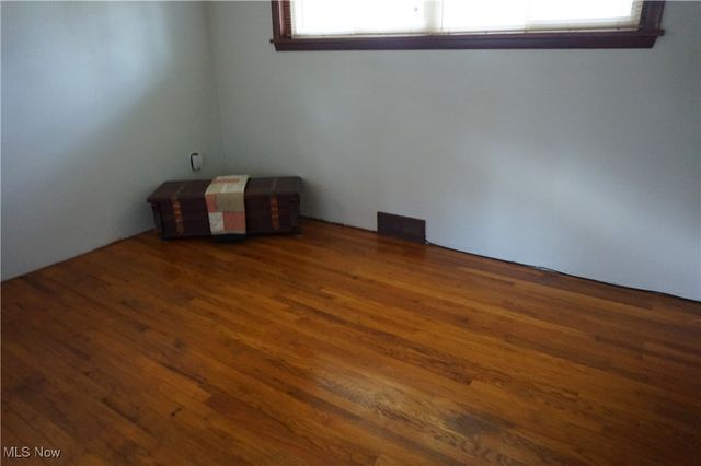 7590 Lake Road, Madison, OH 44057