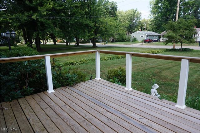 7590 Lake Road, Madison, OH 44057