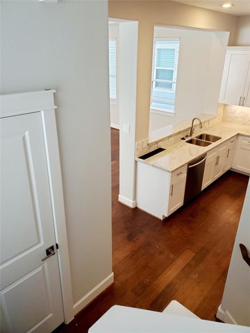 716C Link Road, Houston, TX 77008