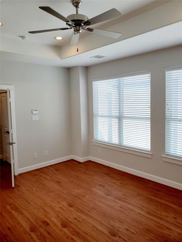 716C Link Road, Houston, TX 77008