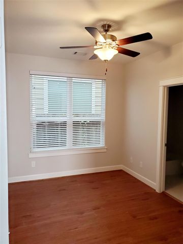 716C Link Road, Houston, TX 77008