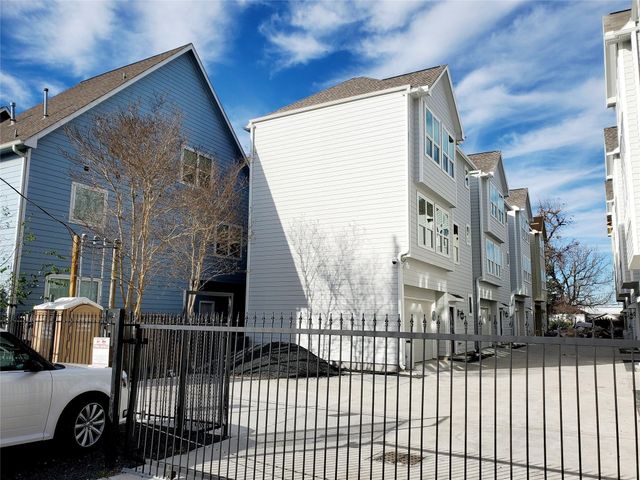 716C Link Road, Houston, TX 77008