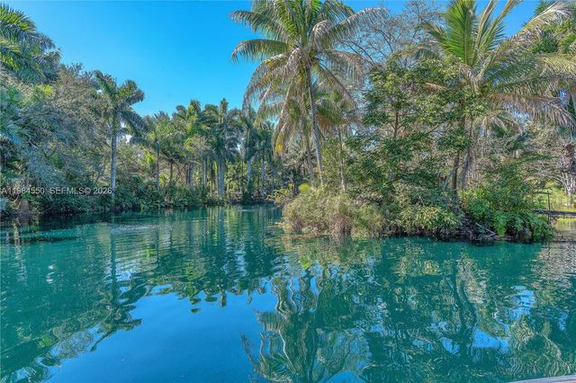 154th Street - 861, North Miami Beach, FL 33162