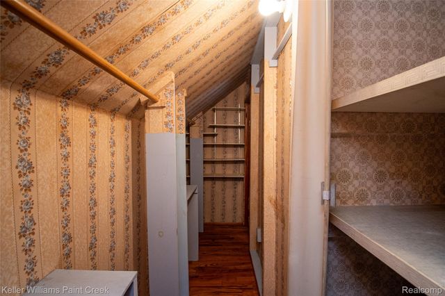 445 Lakeside Drive, Waterford Charter Township, MI 48328