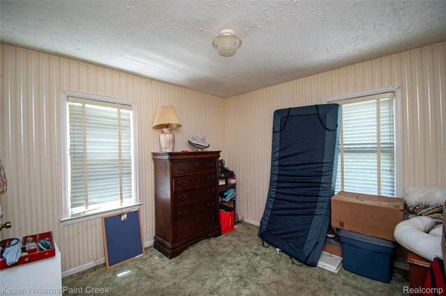 445 Lakeside Drive, Waterford Charter Township, MI 48328