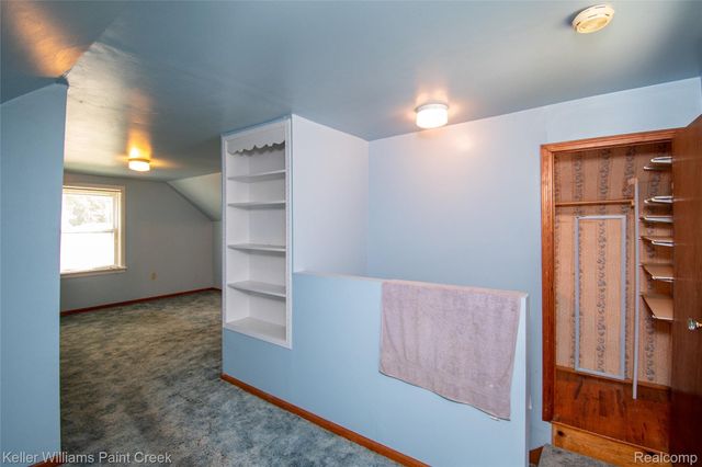 445 Lakeside Drive, Waterford Charter Township, MI 48328