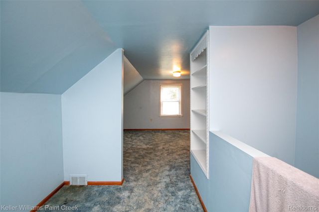 445 Lakeside Drive, Waterford Charter Township, MI 48328