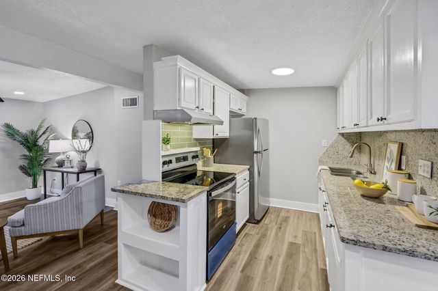 7631 DANDY Avenue, Jacksonville, FL 32211