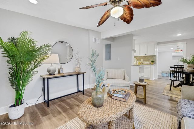 7631 DANDY Avenue, Jacksonville, FL 32211