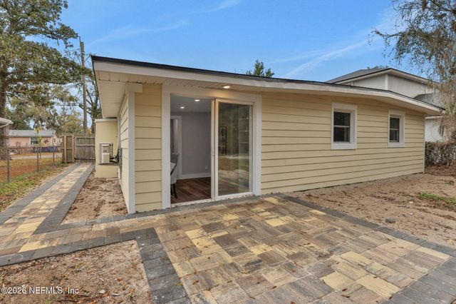 7631 DANDY Avenue, Jacksonville, FL 32211