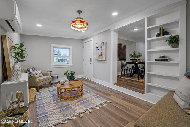 7631 DANDY Avenue, Jacksonville, FL 32211