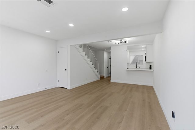 2341 Wooster Circle B, Las Vegas, NV 89108