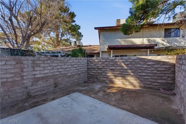 2341 Wooster Circle B, Las Vegas, NV 89108