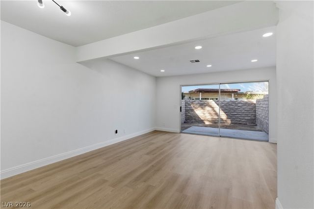 2341 Wooster Circle B, Las Vegas, NV 89108