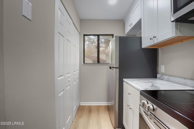 96 Mathews Dr Apt 186, Hilton Head Island, SC 29926