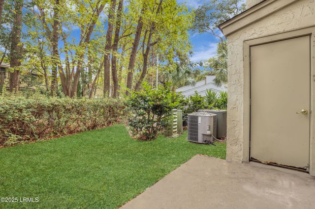 96 Mathews Dr Apt 186, Hilton Head Island, SC 29926