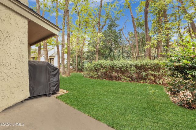 96 Mathews Dr Apt 186, Hilton Head Island, SC 29926