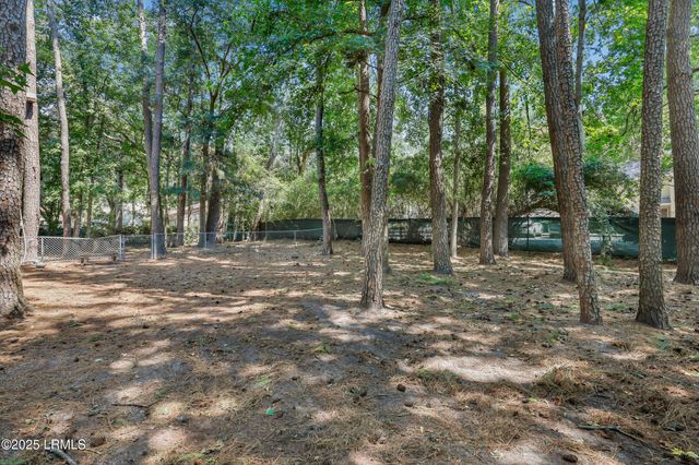 96 Mathews Dr Apt 186, Hilton Head Island, SC 29926