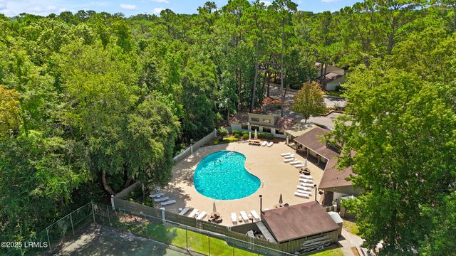 96 Mathews Dr Apt 186, Hilton Head Island, SC 29926