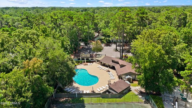 96 Mathews Dr Apt 186, Hilton Head Island, SC 29926