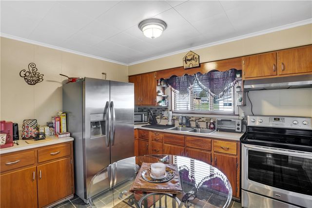 804 George, Scottdale, PA 15683